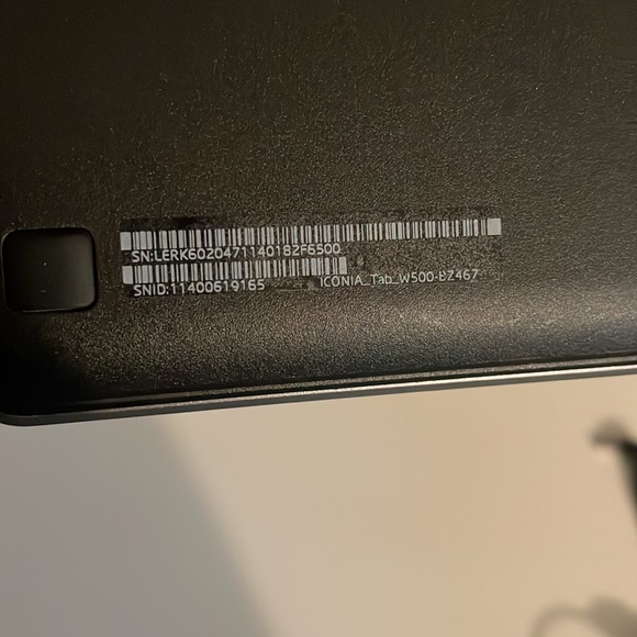 Used Acer Iconia Tab W500 BZ467 with keyboard - Picture 6 of 8